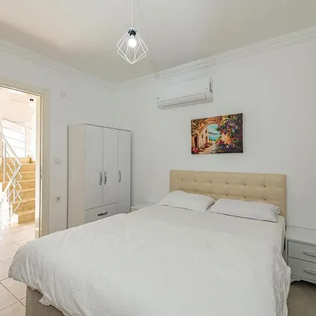 Ekiz Villa *