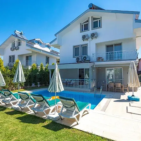 Ekiz Villa *